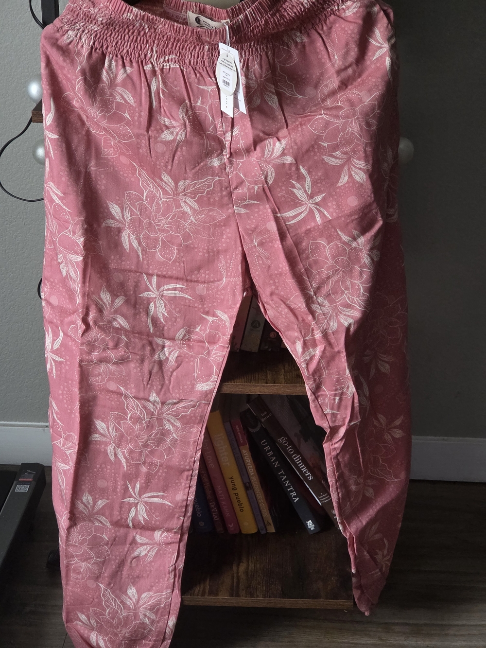 NWT Lotus & Luna Pink Floral Harem Yoga Pants | Size Small (S)